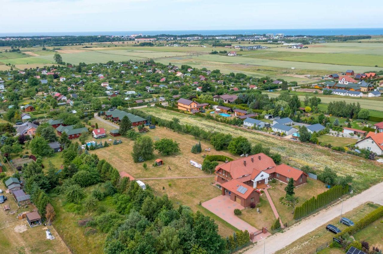 Domki Nad Morzem U Sevilli Darlowo Darlowko Esterno foto